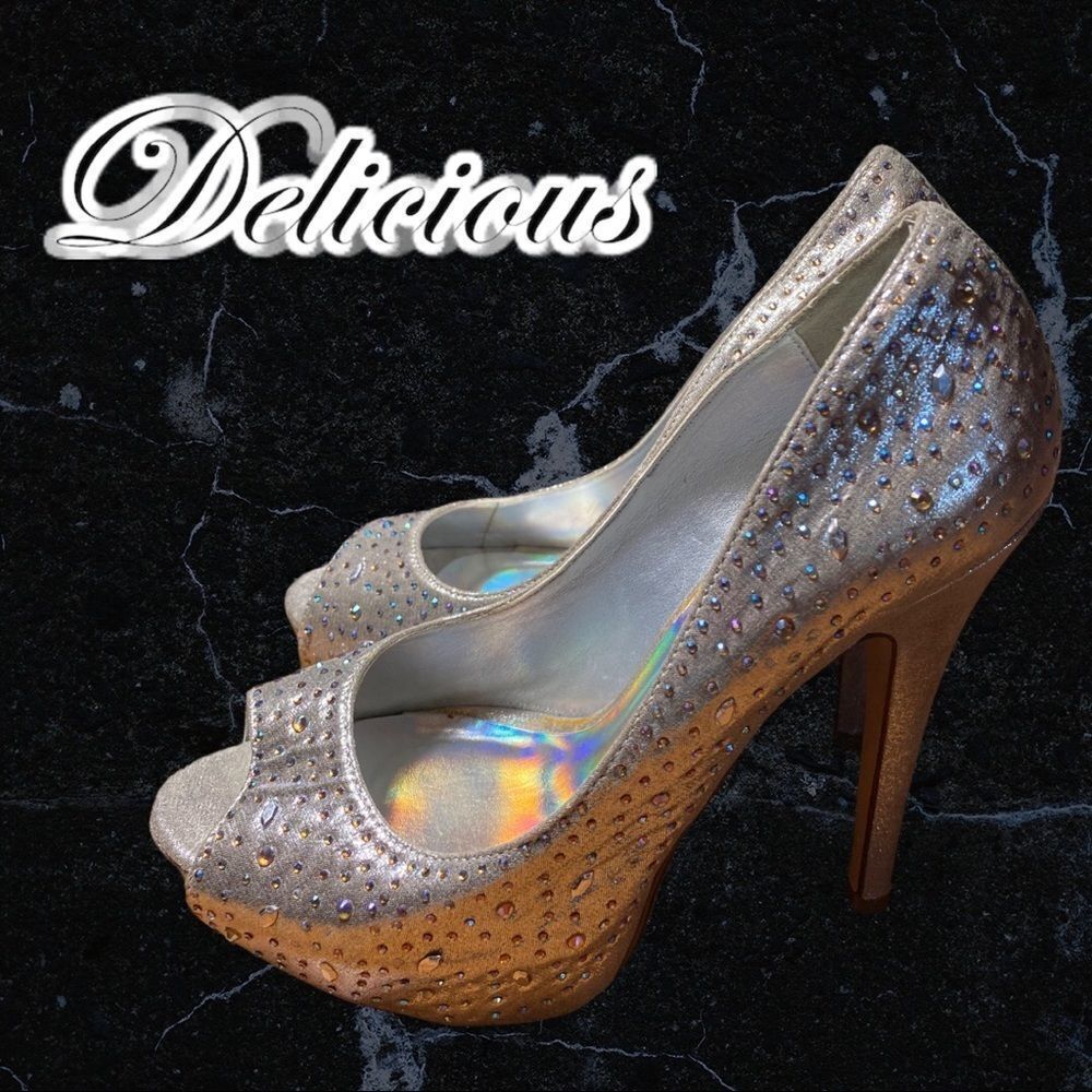 Delicious Loricah-H Rhinestone Platform Heels 8